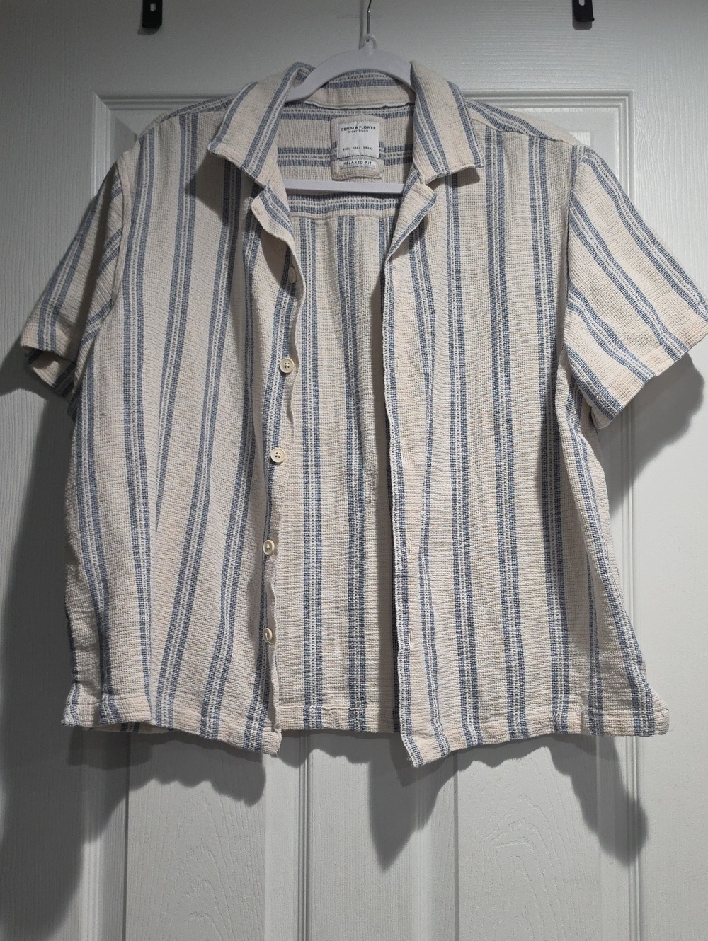 Denim & Flower Cream Short-Sleeve Button-Down with Blue Stripes
